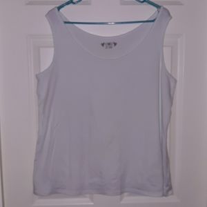 💥 2/$10 bundle Cato 22/24 solid white tank top
